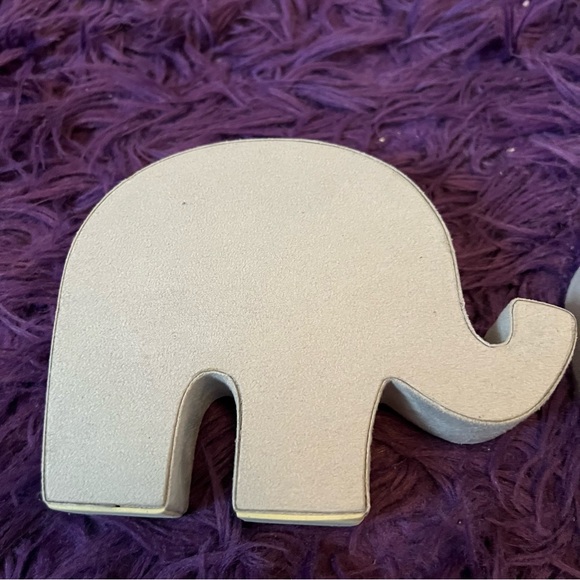 Pottery Barn Baby Bookends - Elephants - a set of 2 - Picture 4 of 6